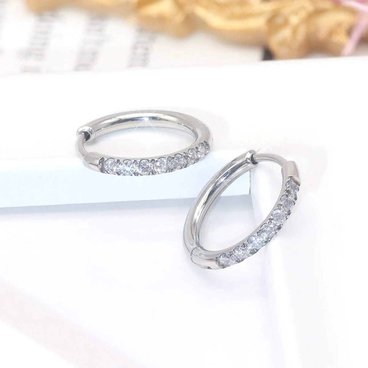 2 adet Paslanmaz Çelik Taşlı H - Conch Earring Hoop incelemesi ve fiyatı